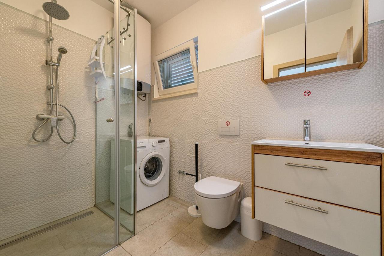 Apartamento Hibiskus App2 Vir Exterior foto