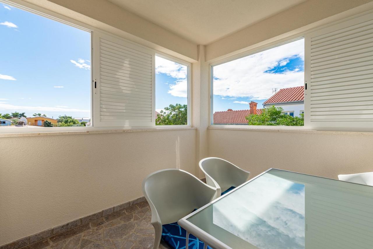 Apartamento Hibiskus App2 Vir Exterior foto