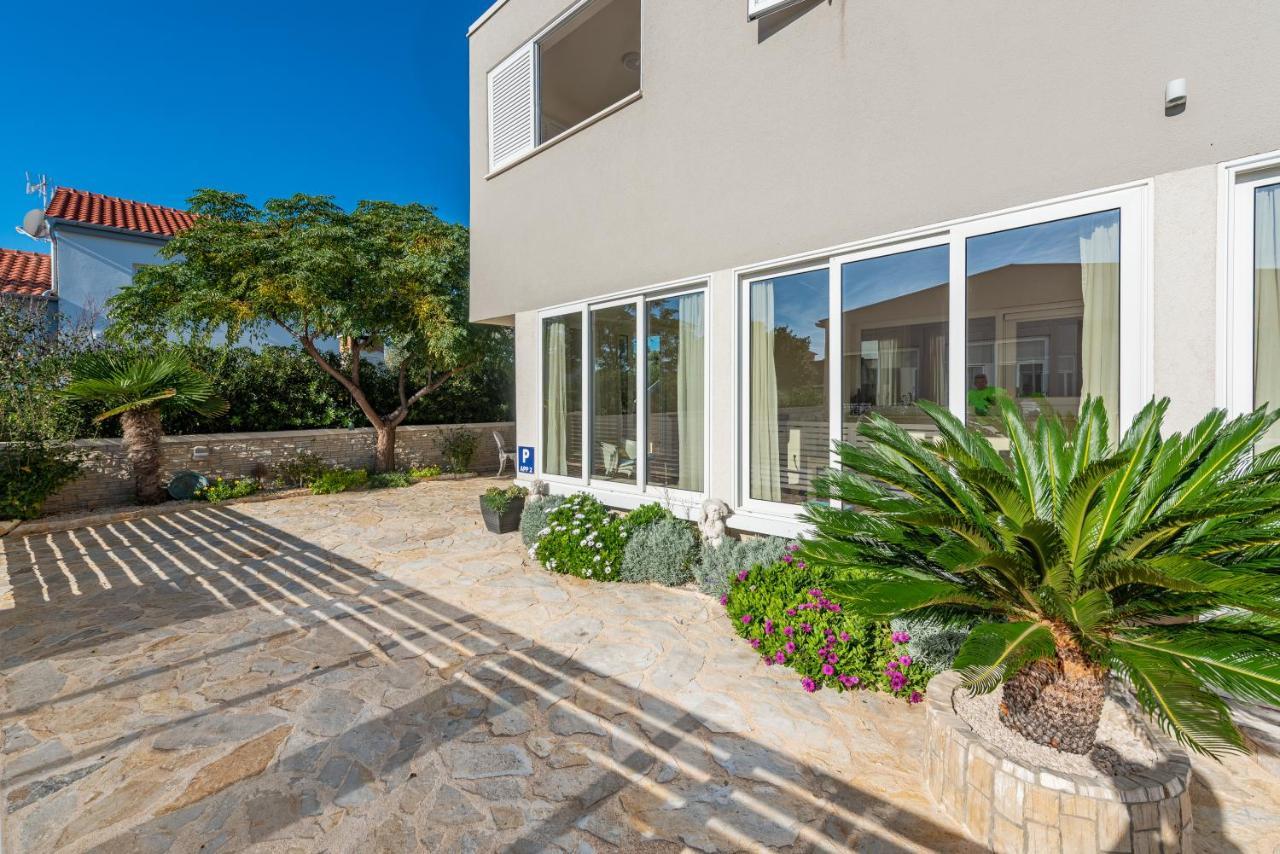 Apartamento Hibiskus App2 Vir Exterior foto